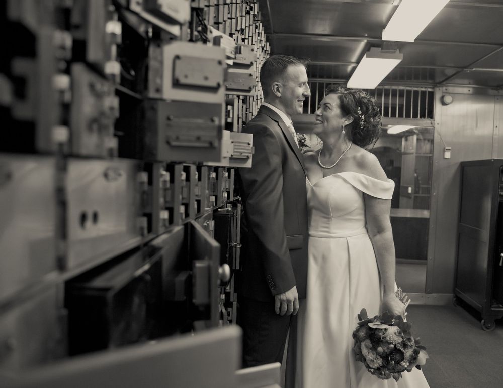 warren ohio wedding, Youngstown wedding photographer, romantic wedding photography in Cleveland Ohio, Youngstown Ohio elopement photographer