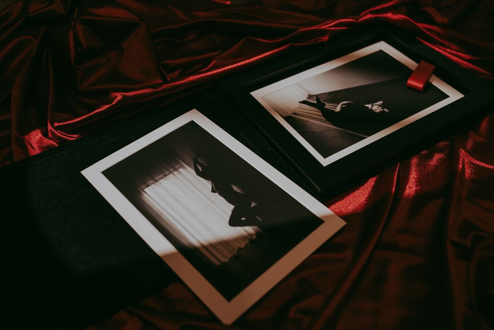 Luxe printbox met afdrukken van een boudoirshoot