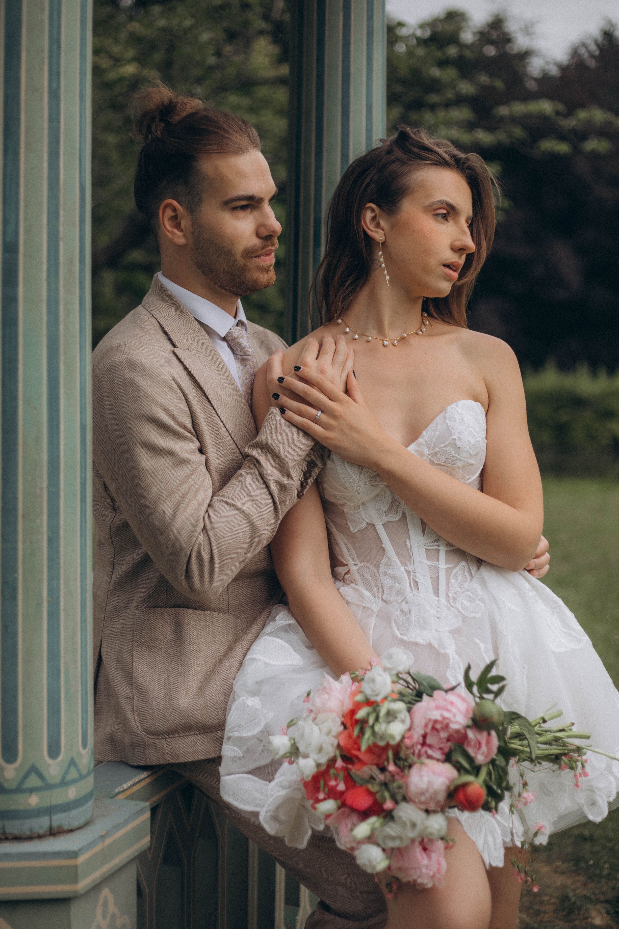 Wedding photoshoot at Parc de Bagatelle Paris