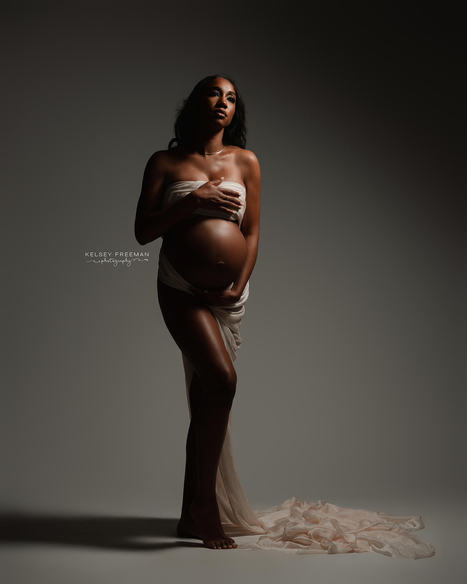 Maternity & Newborn photography studio located in between Atlanta, Georgia and Birmingham, Alabama with full service photo studio.
