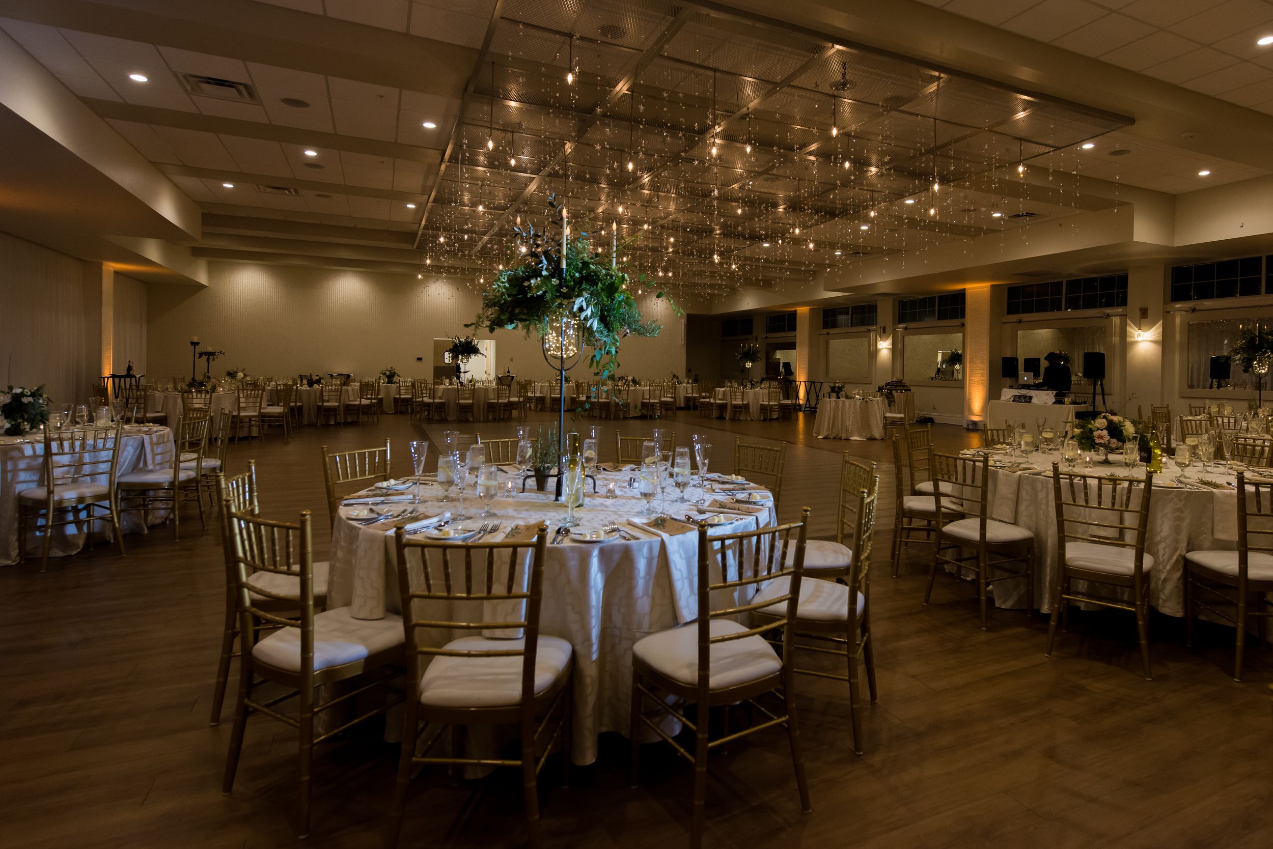 Wyndham Newport Hotel wedding in Middletown, RI. High-end documentary wedding photography and professional heirloom keepsakes.