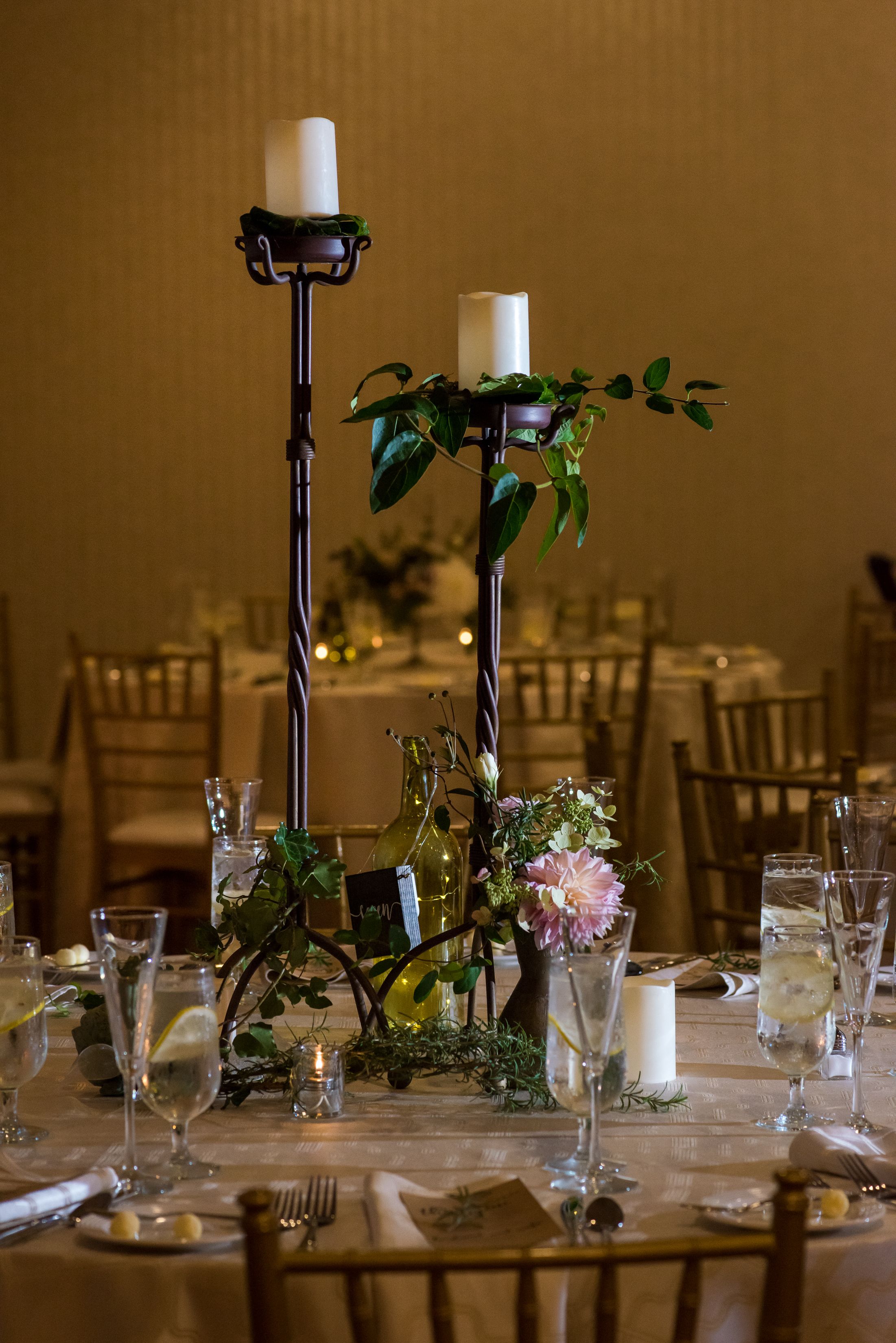 Waterfront-inspired wedding at Wyndham Newport Hotel. Professional RI wedding photographer capturing luxury celebrations in Middletown.
