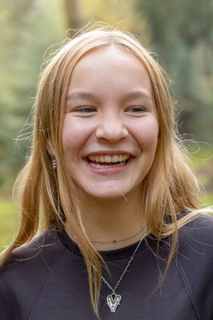 Tienerportret buiten