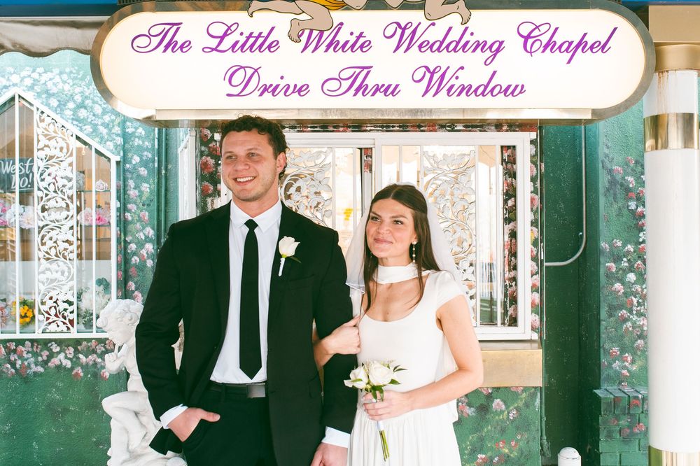 Tunnel of Love wedding at the Little White chapel