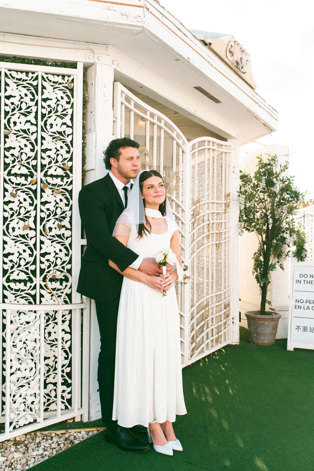 Tunnel of Love wedding at the Little White chapel