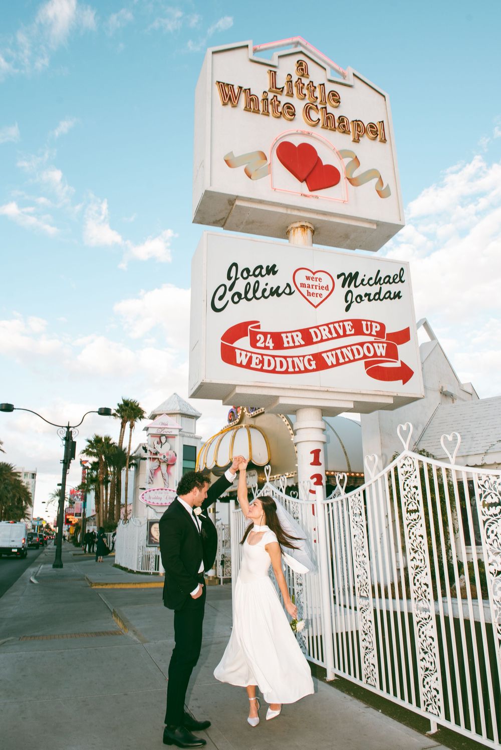 Tunnel of Love wedding at the Little White chapel