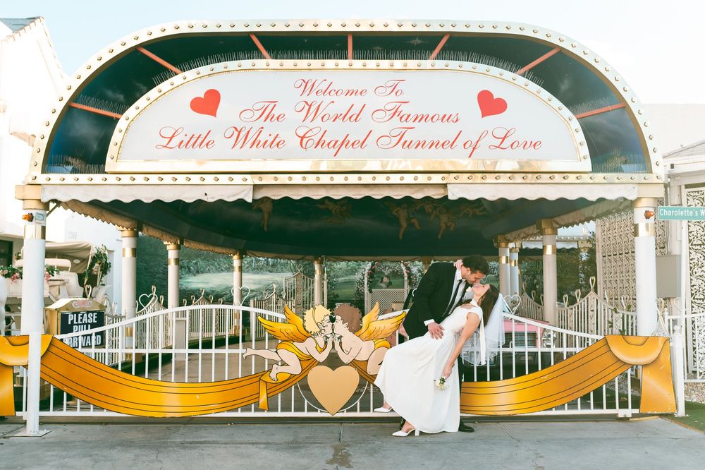 Tunnel of Love wedding at the Little White chapel