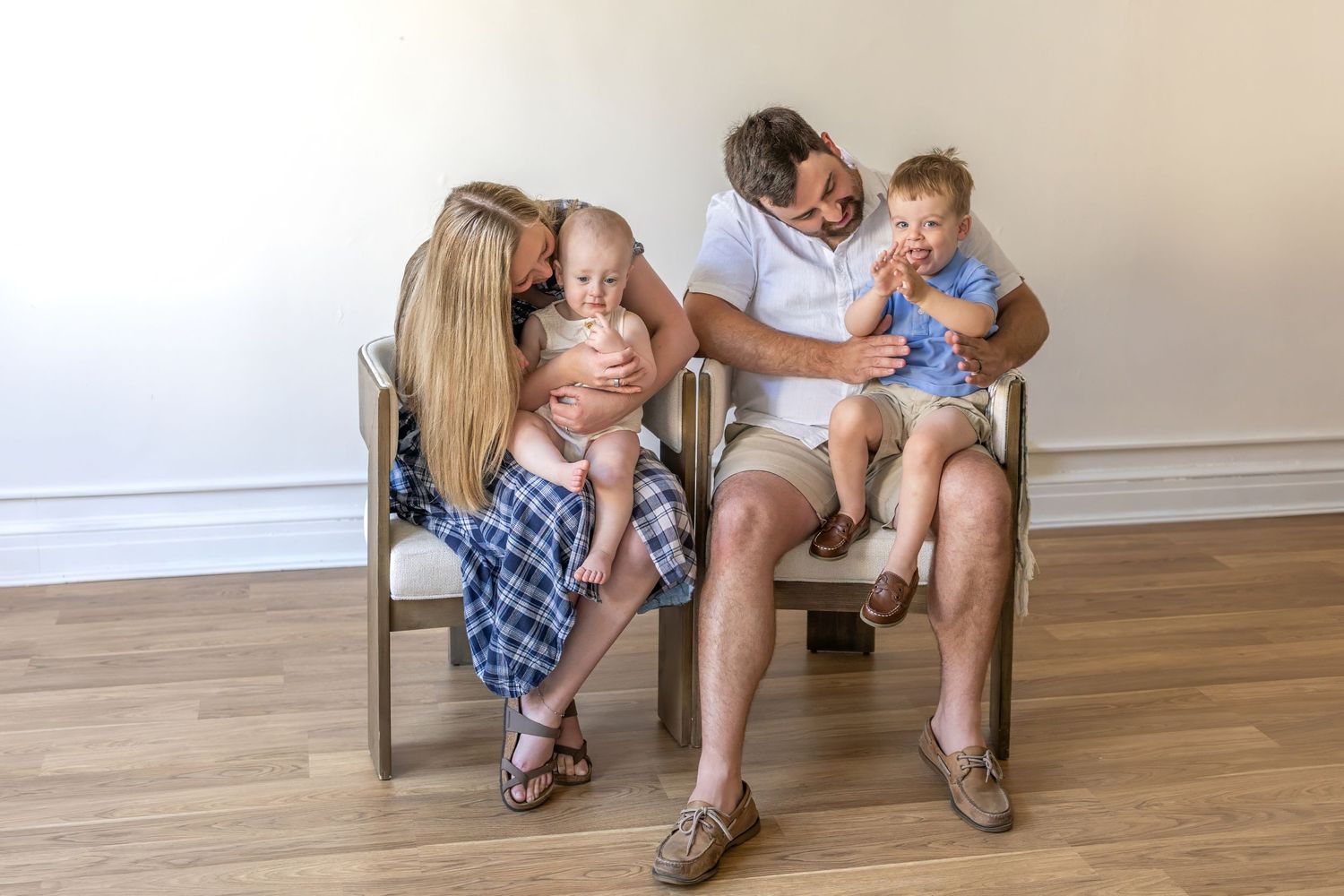 Springfield Il photographer captures a first birthday milestone session in Central, IL