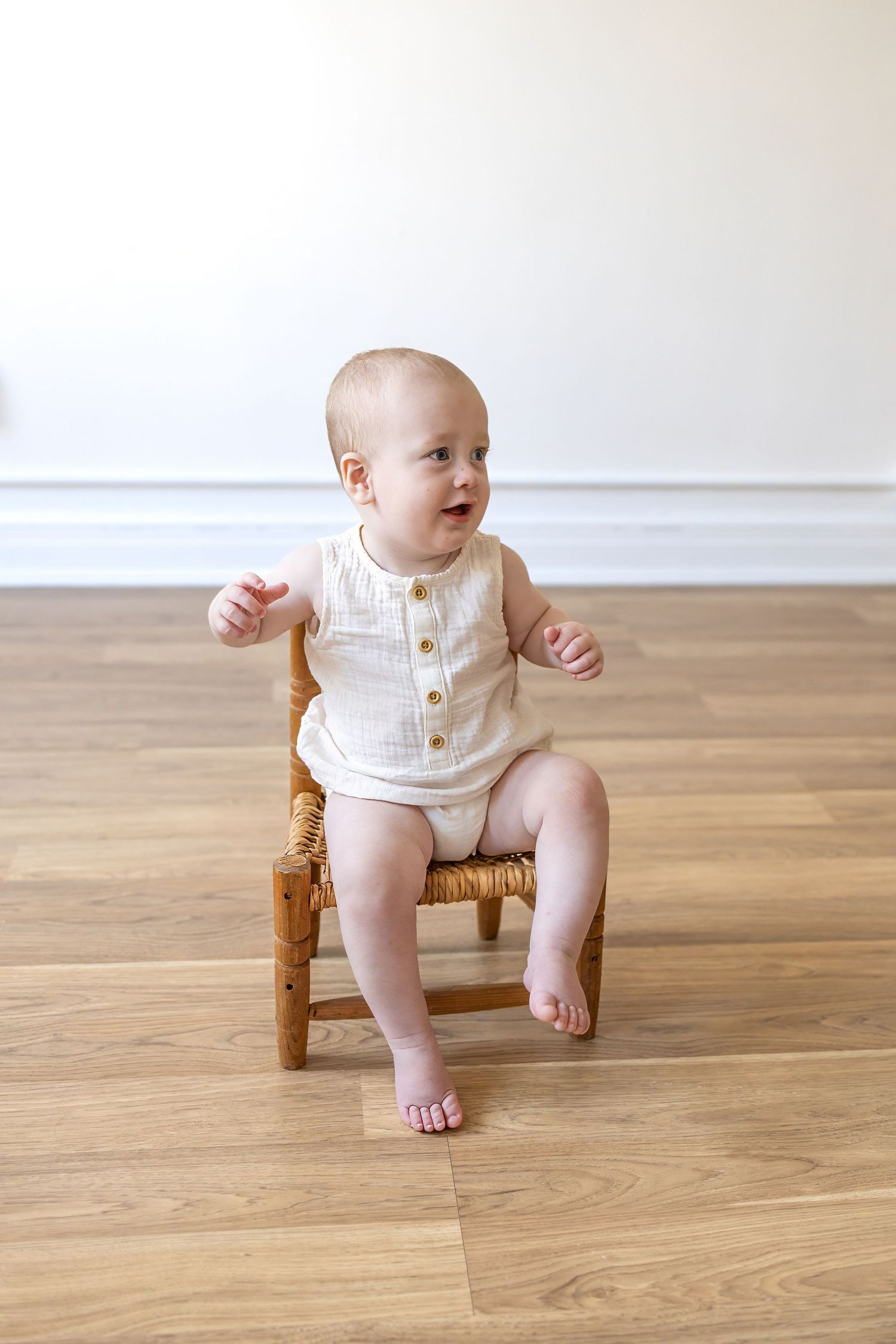 Springfield Il photographer captures a first birthday milestone session in Central, IL