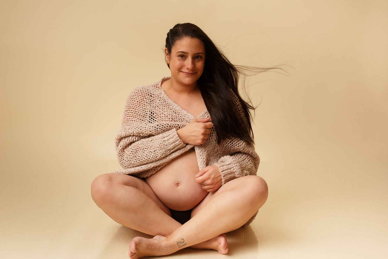 EMBARAZO, SESIÓN DE FOTOS DE EMBARAZO, EMBARAZADA, FOTOGRAFÍA DE EMBARAZO, ESTUDIO DE FOTOGRAFIA EN MADRID, MATERNIDAD, PREGNANT PHOTOGRAPHY