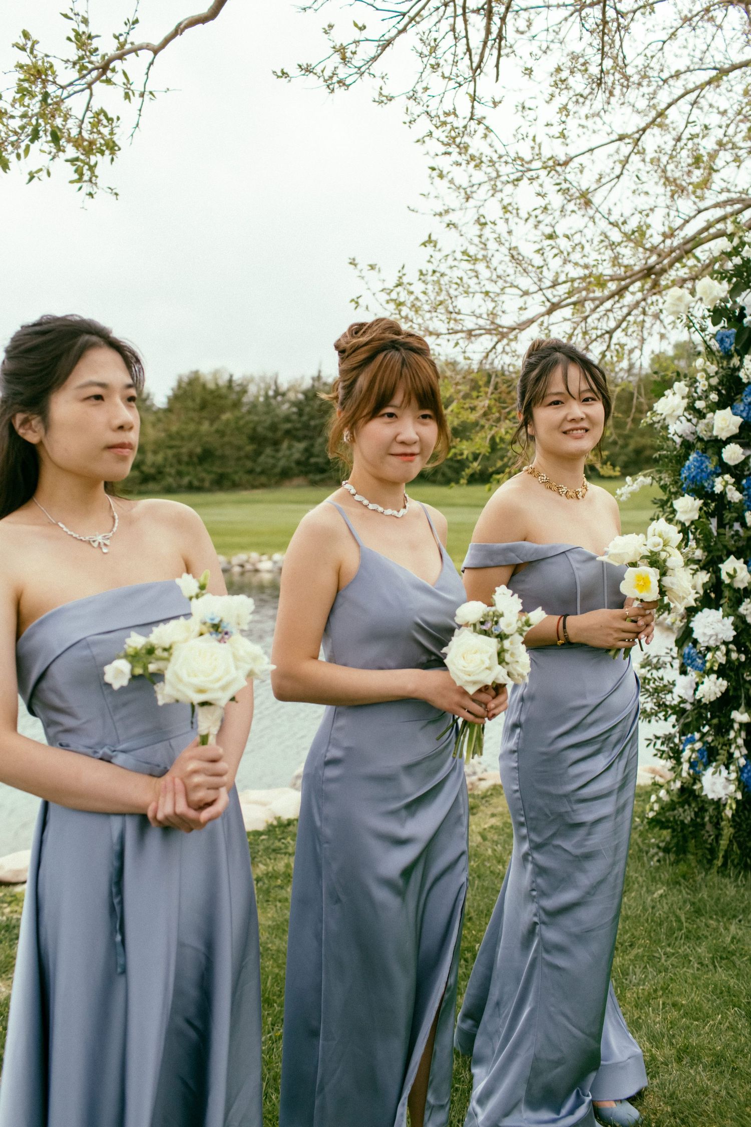 Documentary style wedding photographer Omaha
