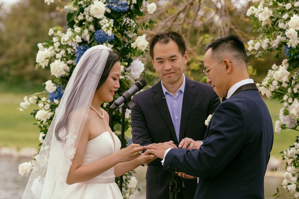 Destination wedding photographer Omaha
