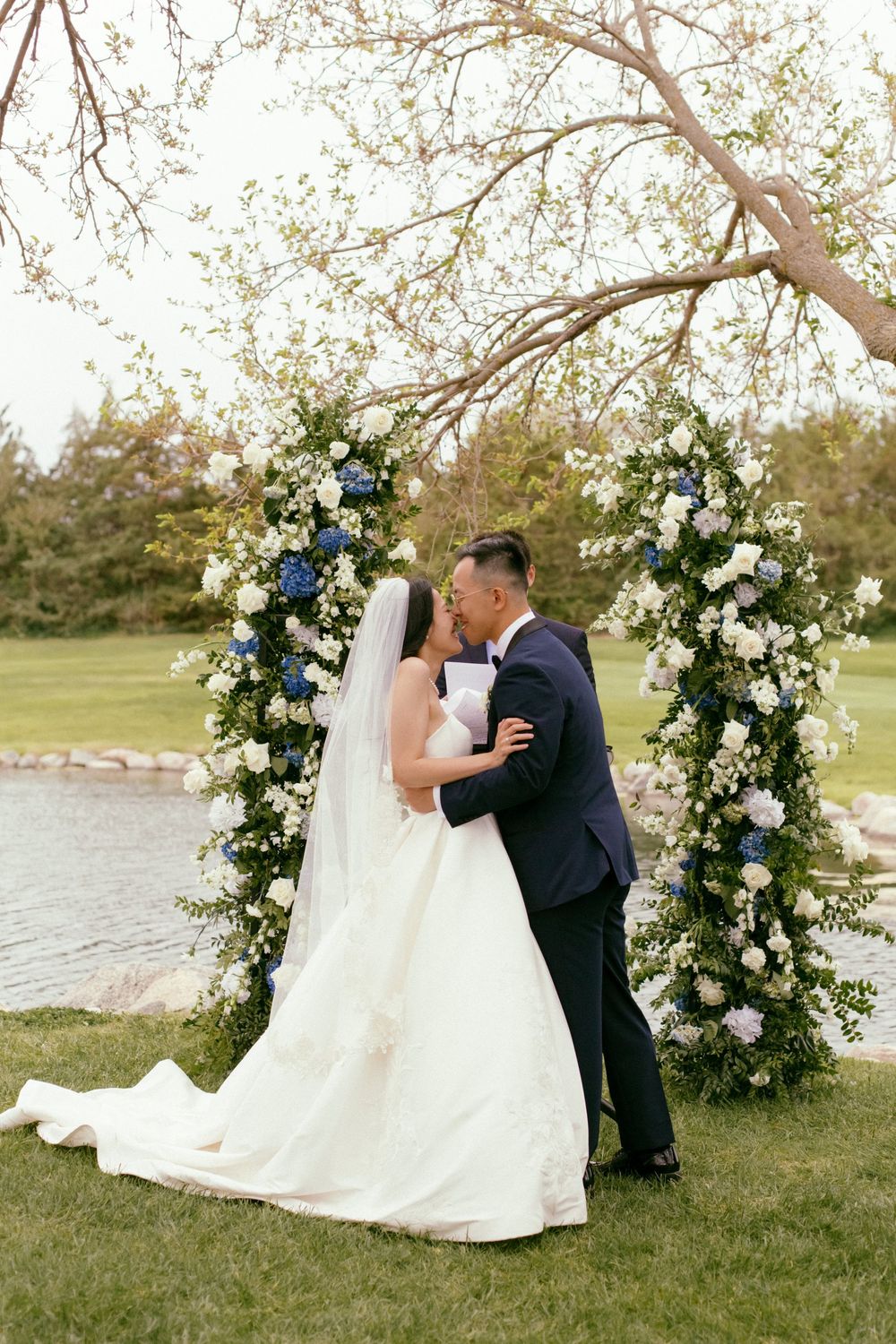 Destination wedding photographer Omaha