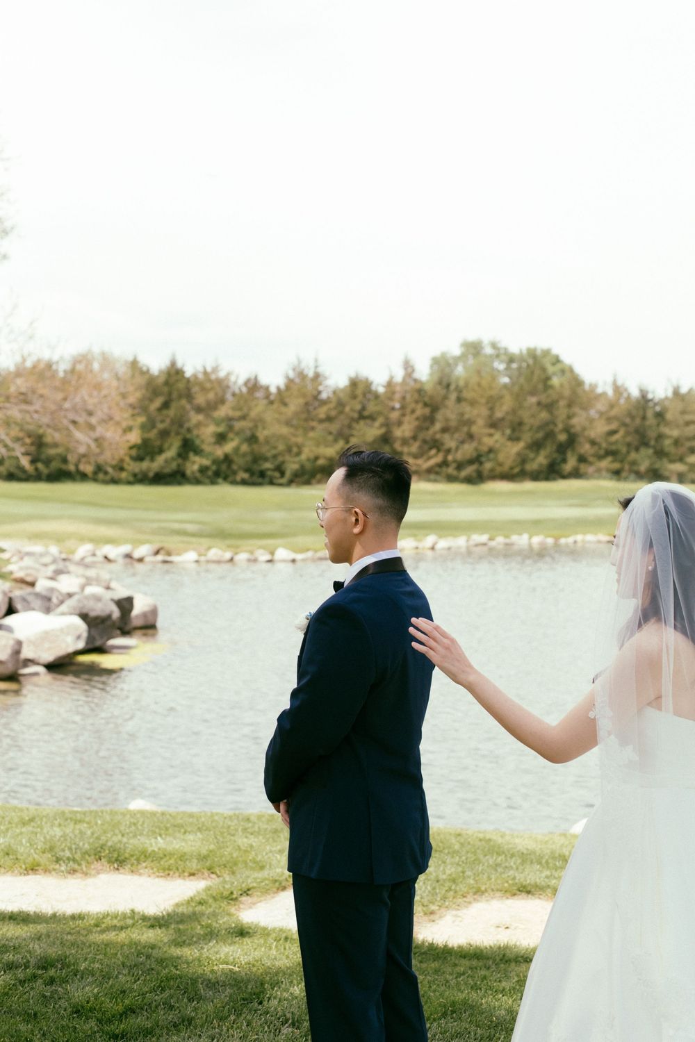 Documentary style wedding photographer Omaha