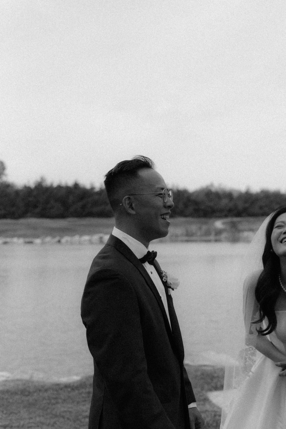 Documentary style wedding photographer Omaha
