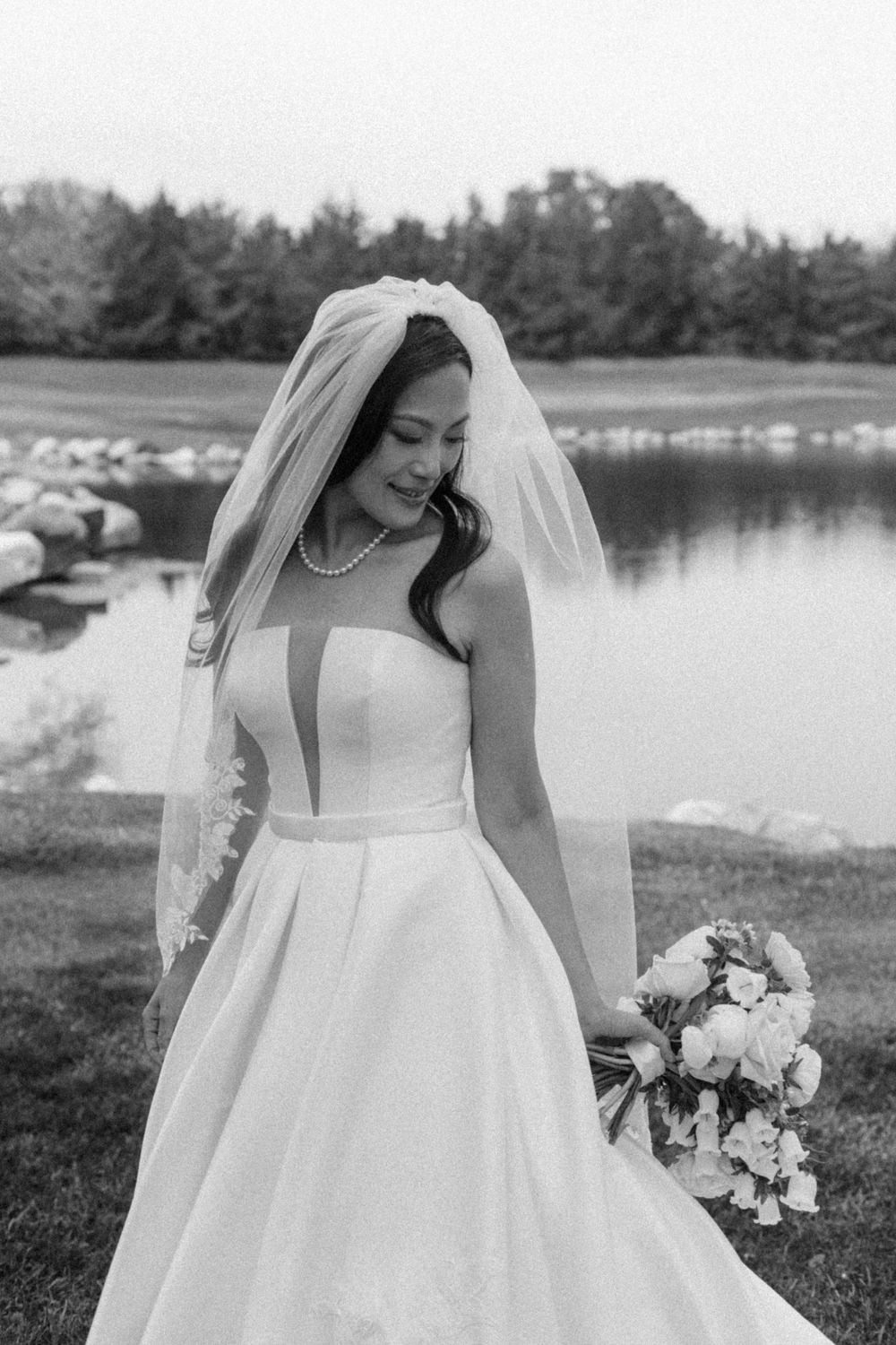 Documentary style wedding photographer Omaha