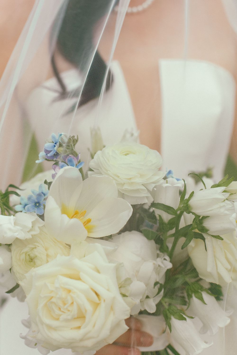 Documentary style wedding photographer Omaha