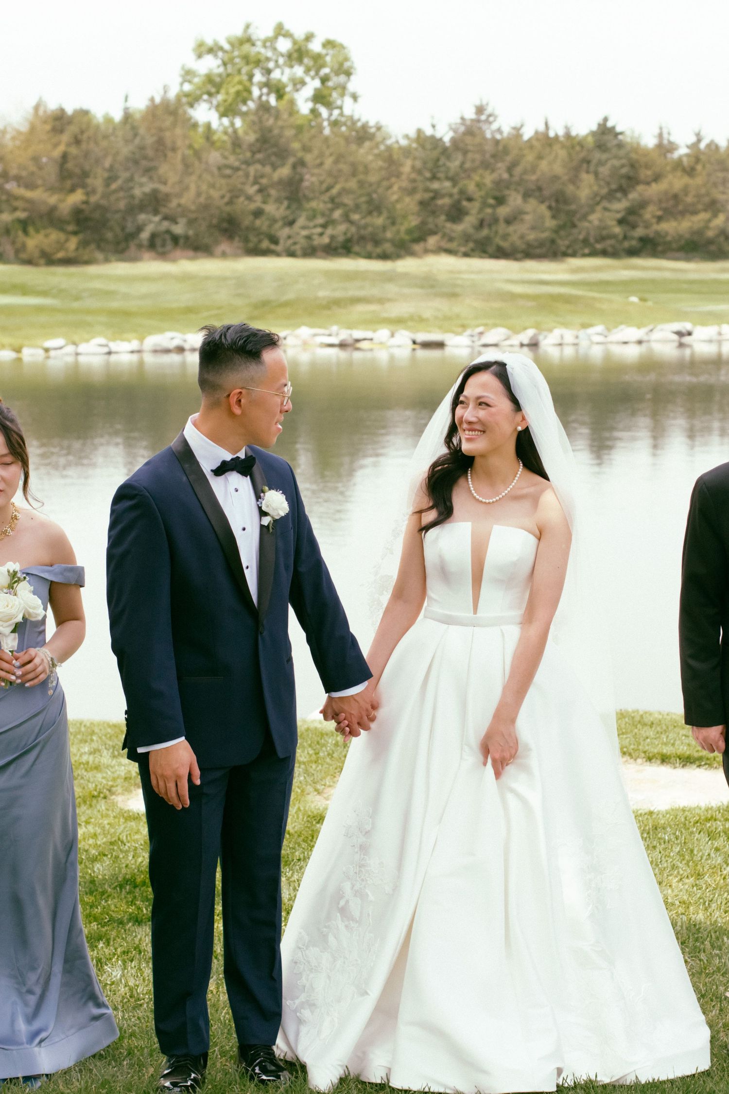 Documentary style wedding photographer Omaha
