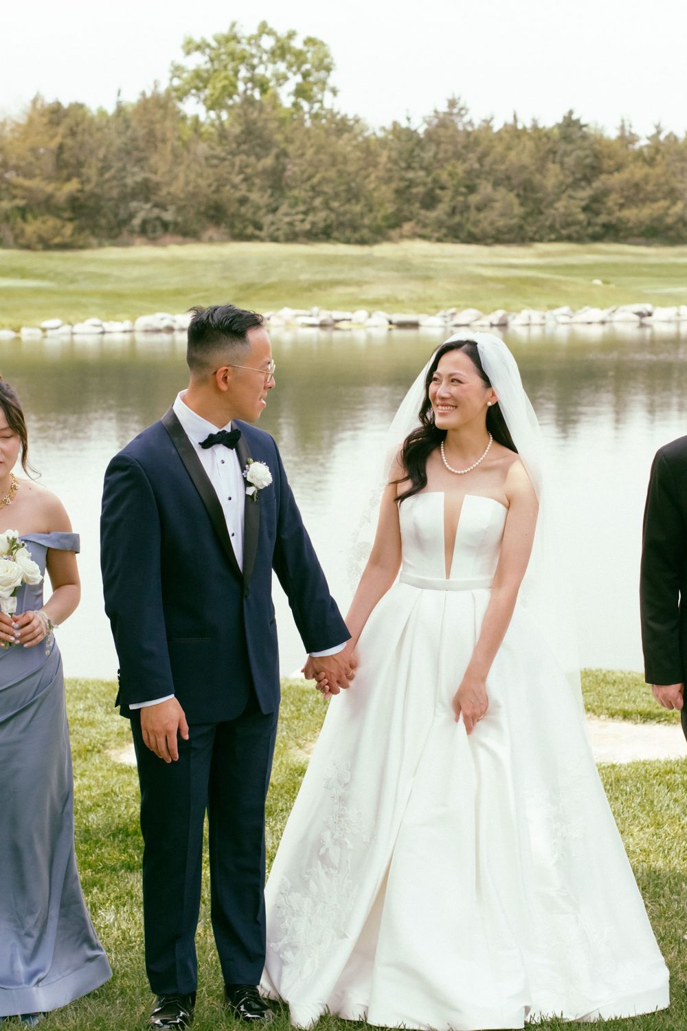 Documentary style wedding photographer Omaha