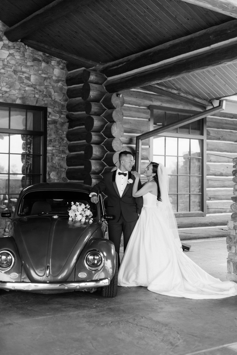 Documentary style wedding photographer Omaha