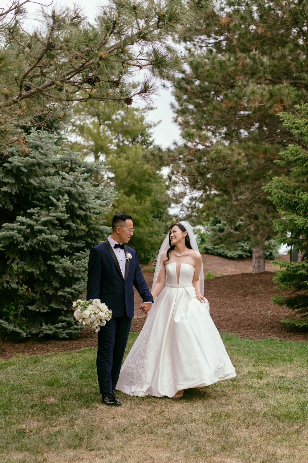 Destination wedding photographer Omaha