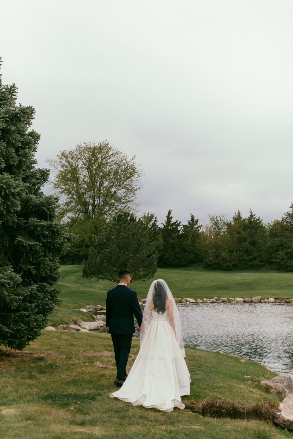 Destination wedding photographer Omaha