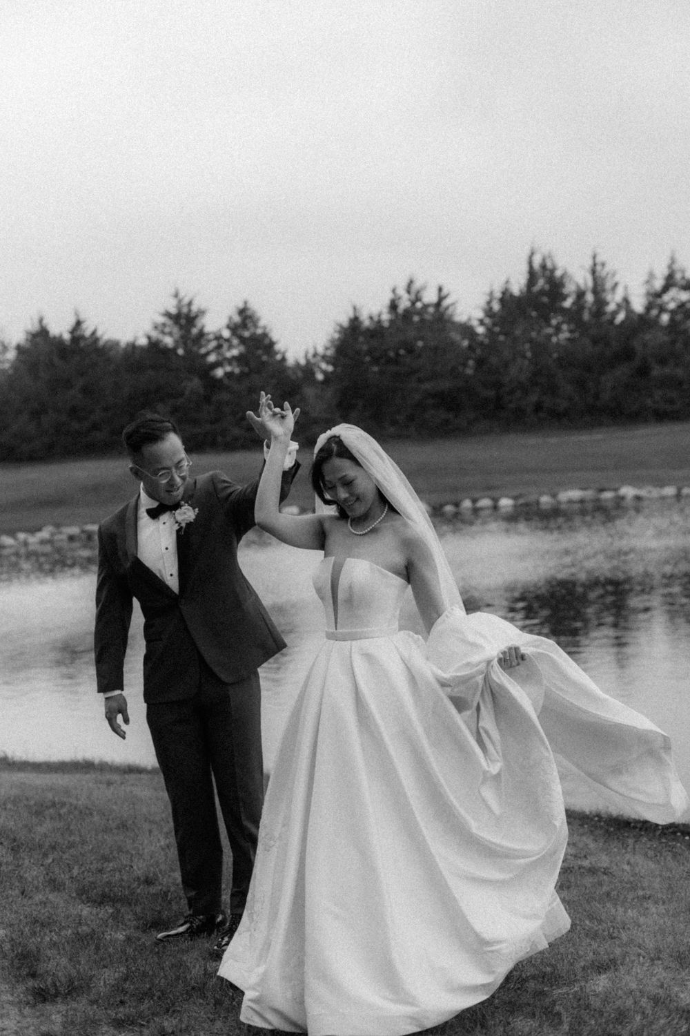 Destination wedding photographer Omaha