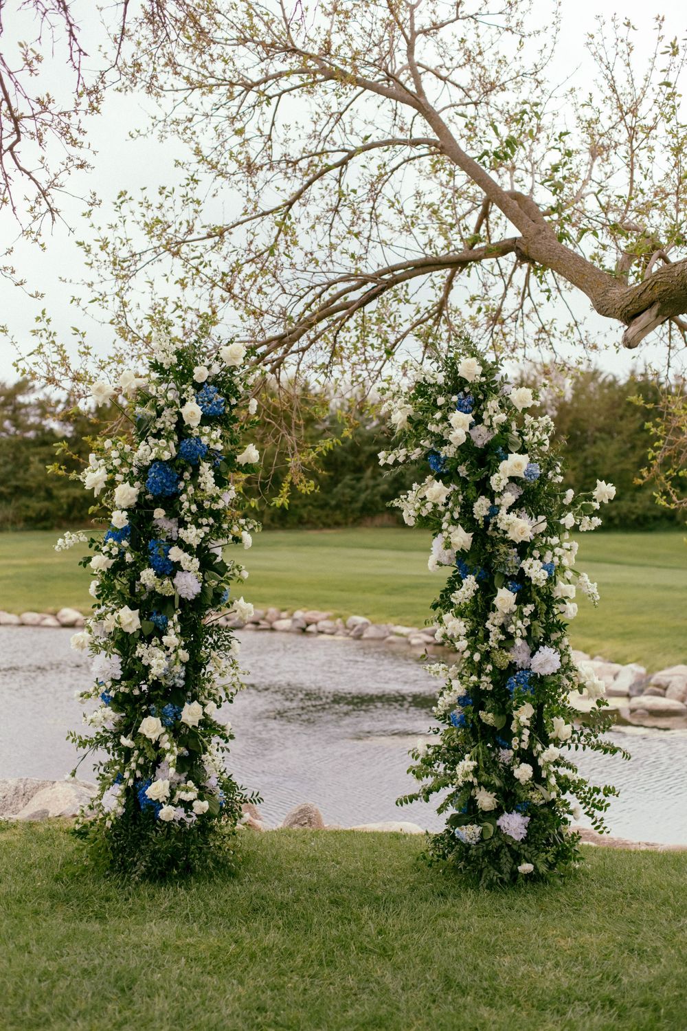 Documentary style wedding photographer Omaha