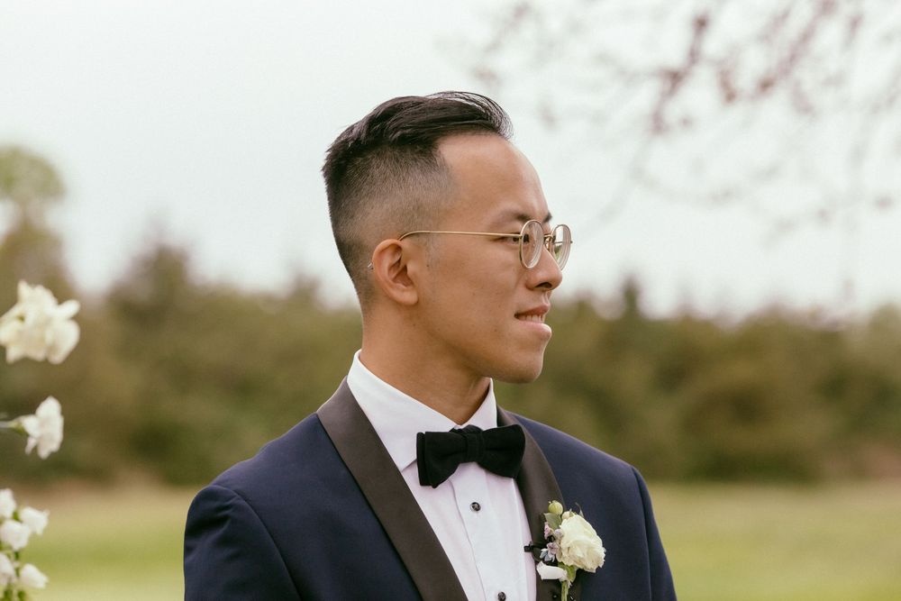 Documentary style wedding photographer Omaha