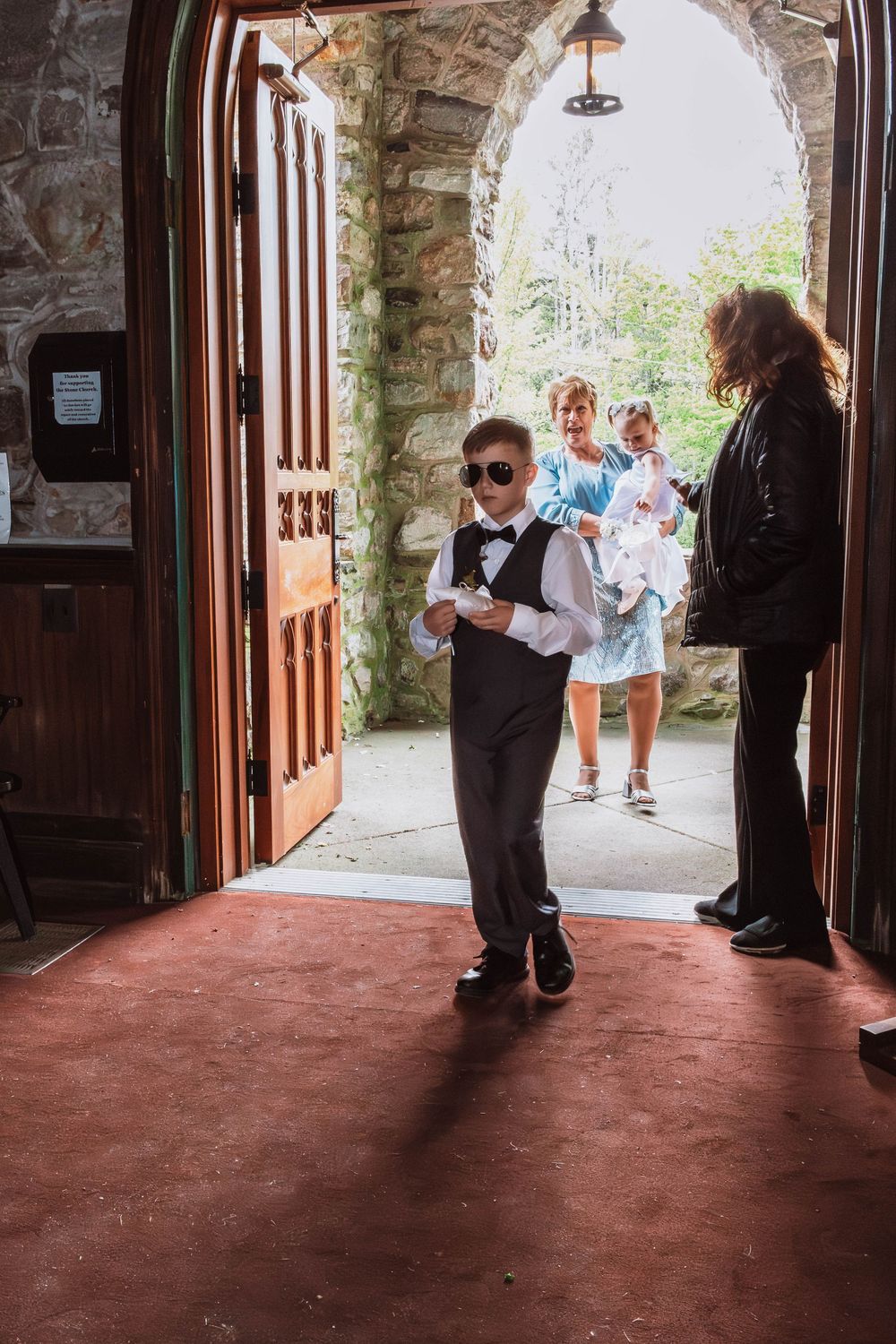 Cragsmoor stone church wedding ceremony in Hudson Valley NY