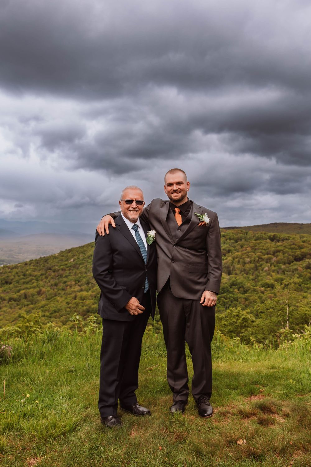 Groom family portraits with mountain views in the hudson valley NY