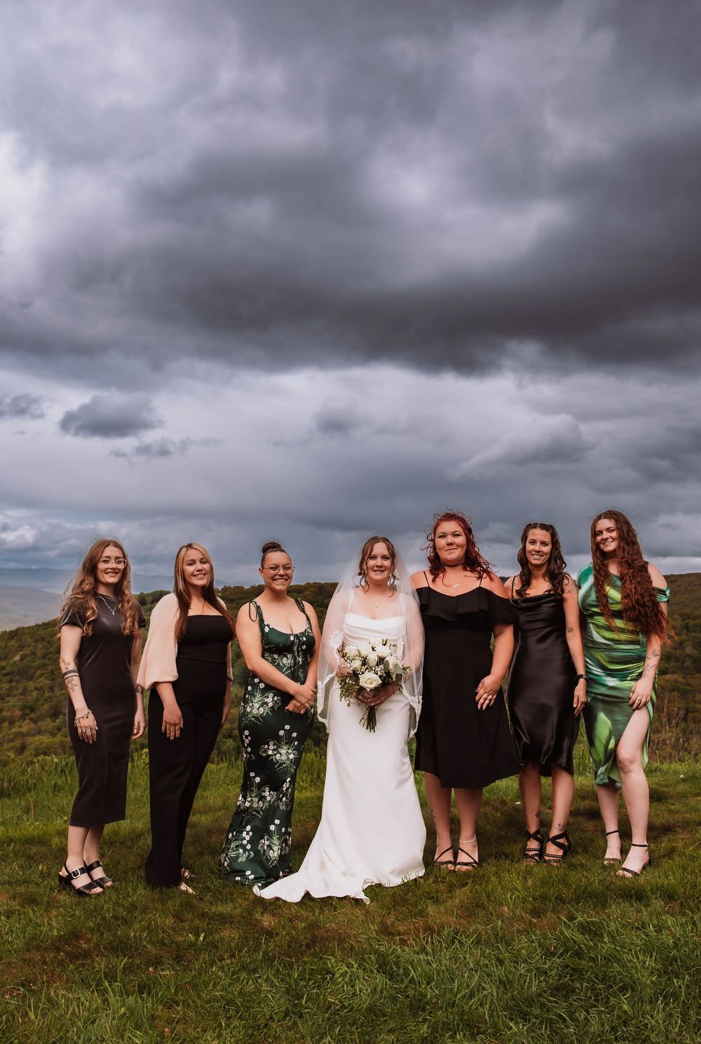 bride family portraits with mountain views in the hudson valley NY