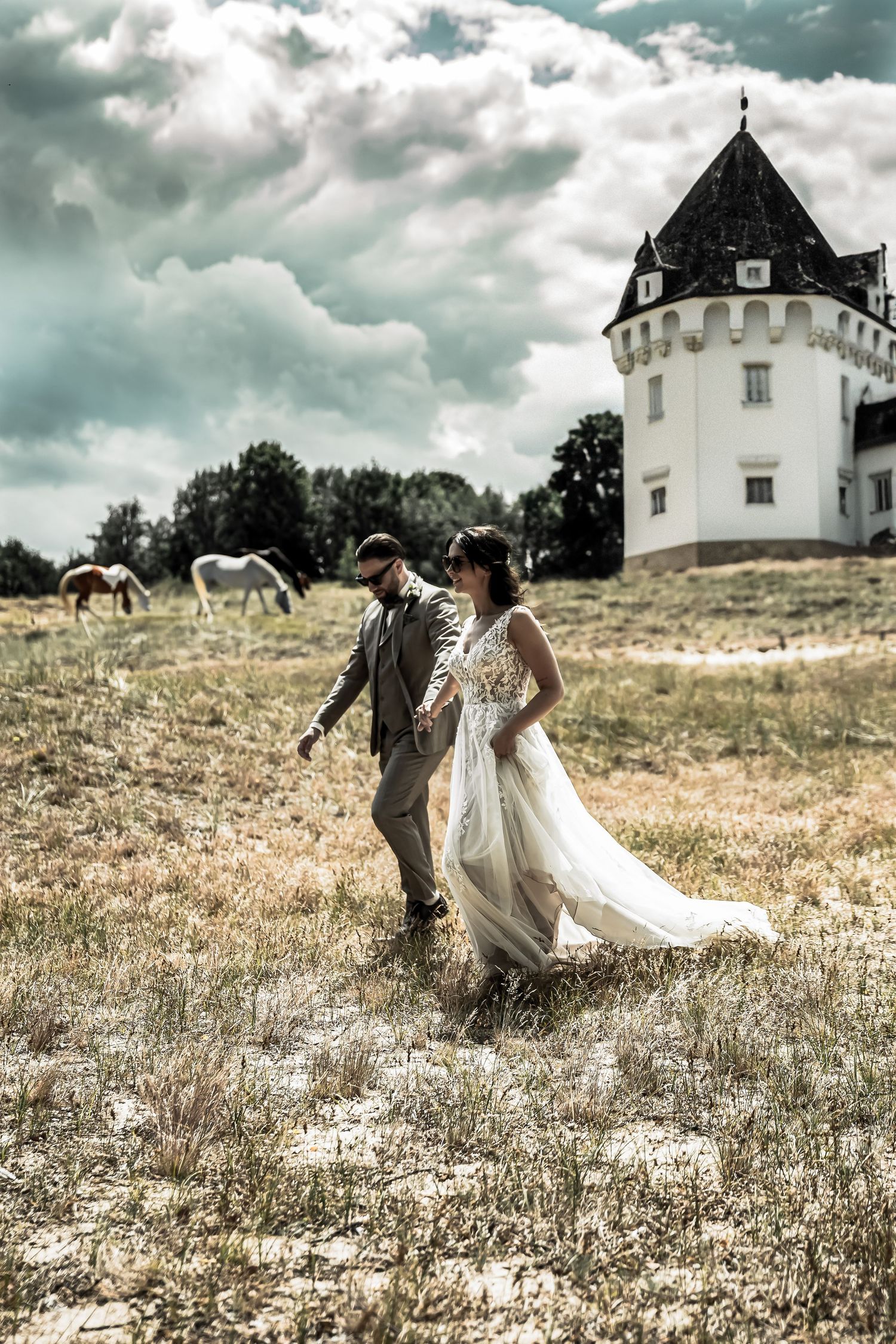 Hochzeitstanz, Brautpaar, Hochzeit, bride, groom, fist dance, first look, love, wedding, elegant, boberger dünen