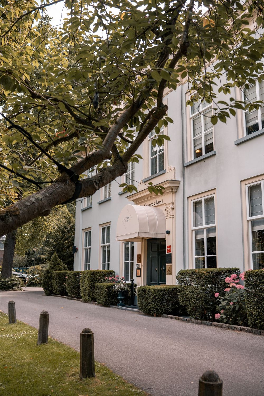 CENTRAL PARK VOORBURG EUROPE DESTINATION WEDDING - ABI VINCENT PHOTOGRAPHY