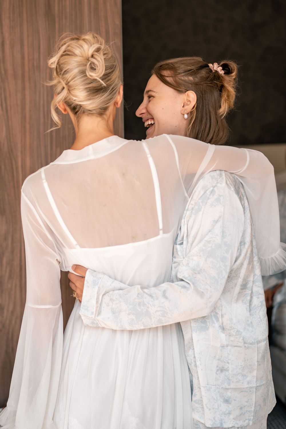 LONDON WEDDING PHOTOGRAPHER - BRIDAL PREP WEDDING MORNING PHOTOS ABI VINCENT PHOTOGRAPHY