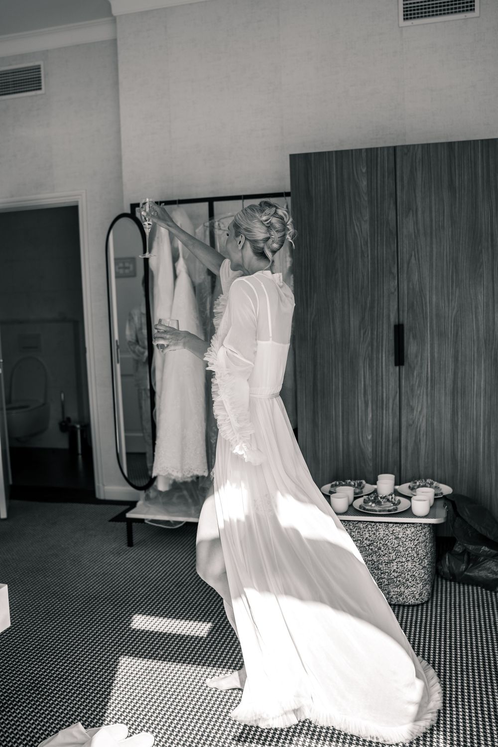LONDON WEDDING PHOTOGRAPHER - BRIDAL PREP WEDDING MORNING PHOTOS ABI VINCENT PHOTOGRAPHY