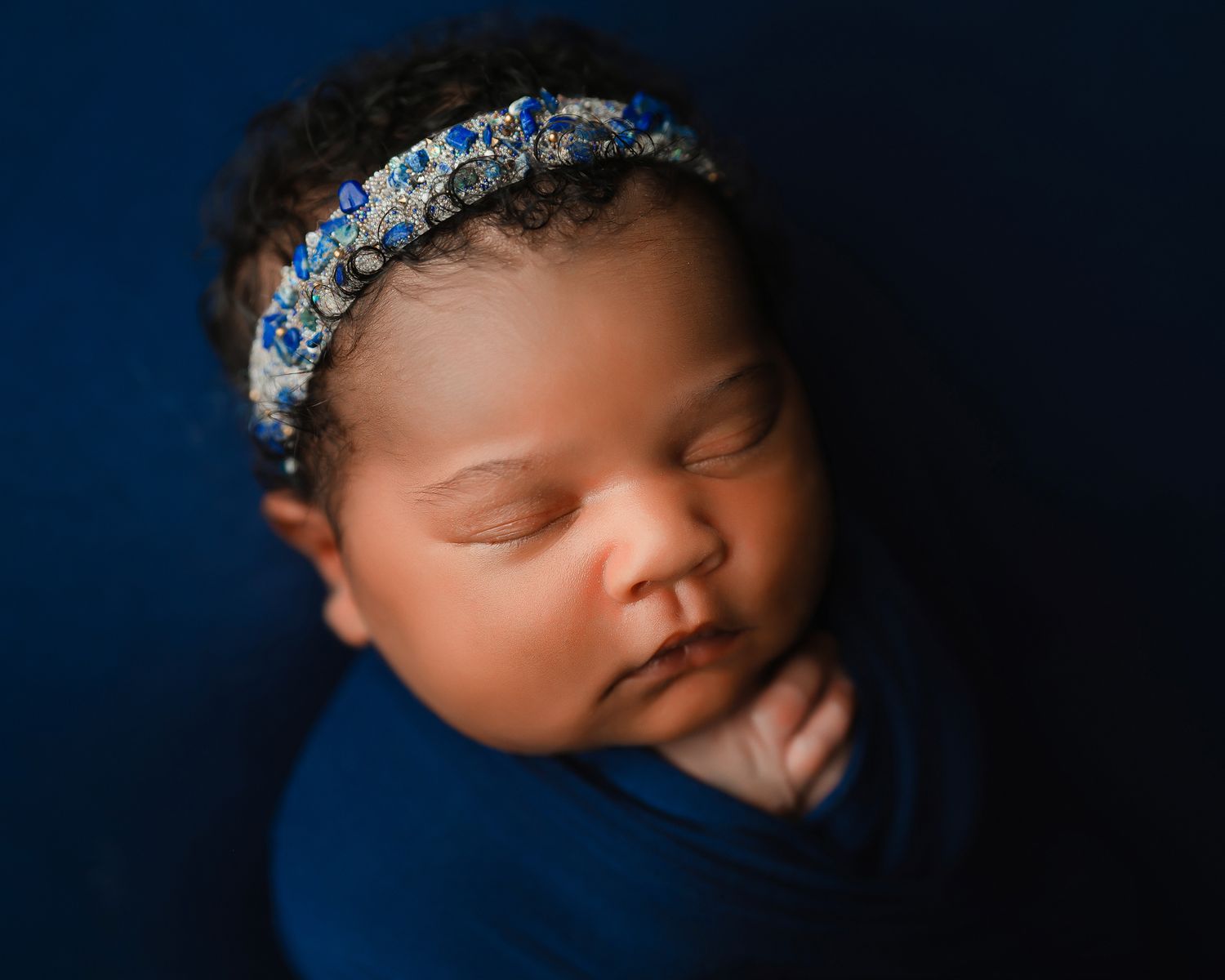 Newborn photography studio located in between Atlanta, Georgia and Birmingham, Alabama with full service photo studio.