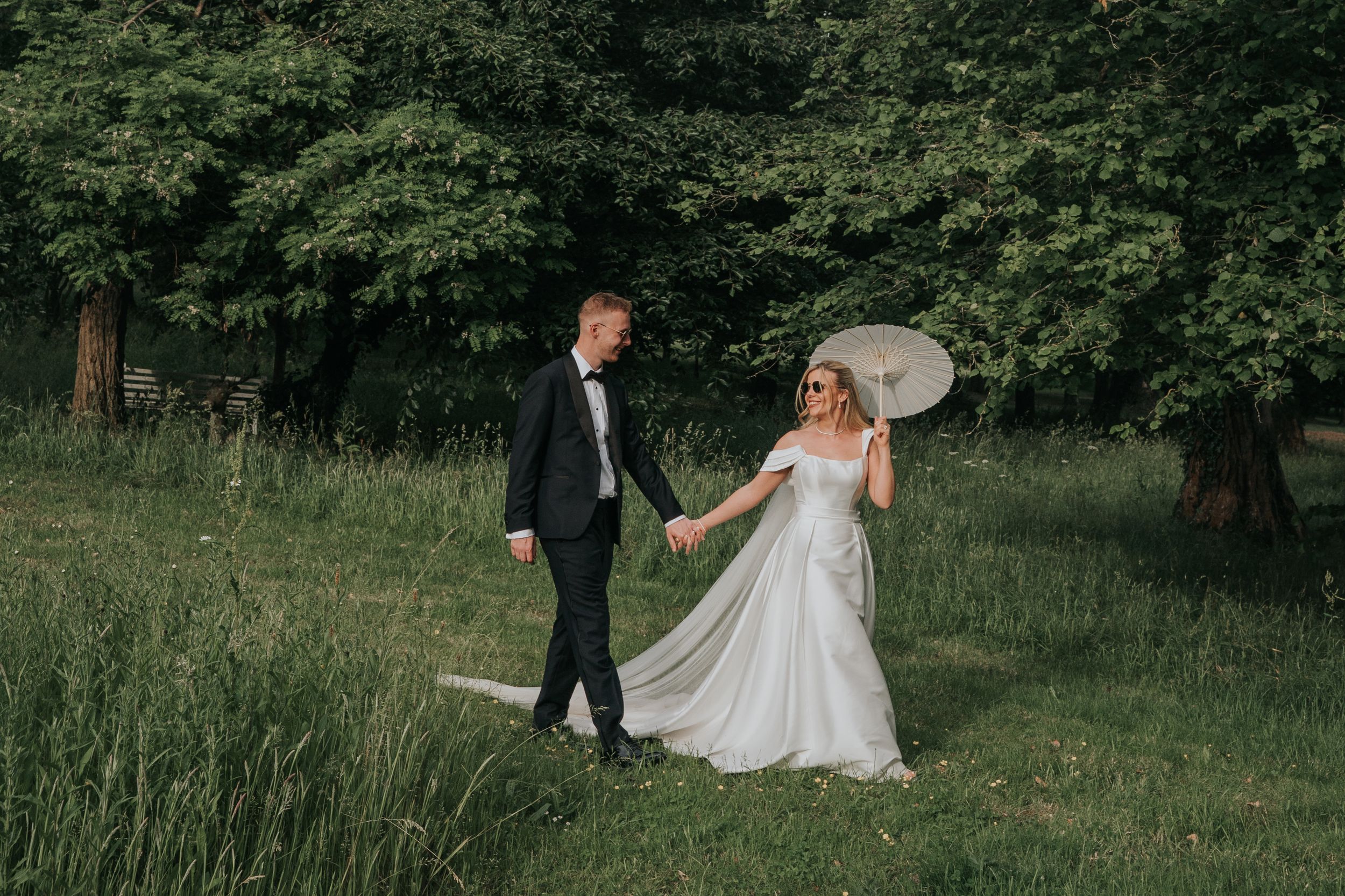 Deer Park Devon Wedding venue in all its glory - couple enjoying the gardens of this beautiful Devon wedding venue.