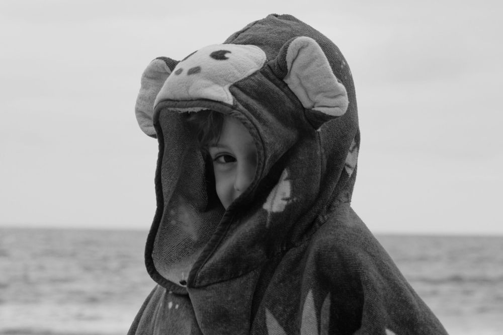 Séance photo enfant noir et blanc à la plage d'Arcachon