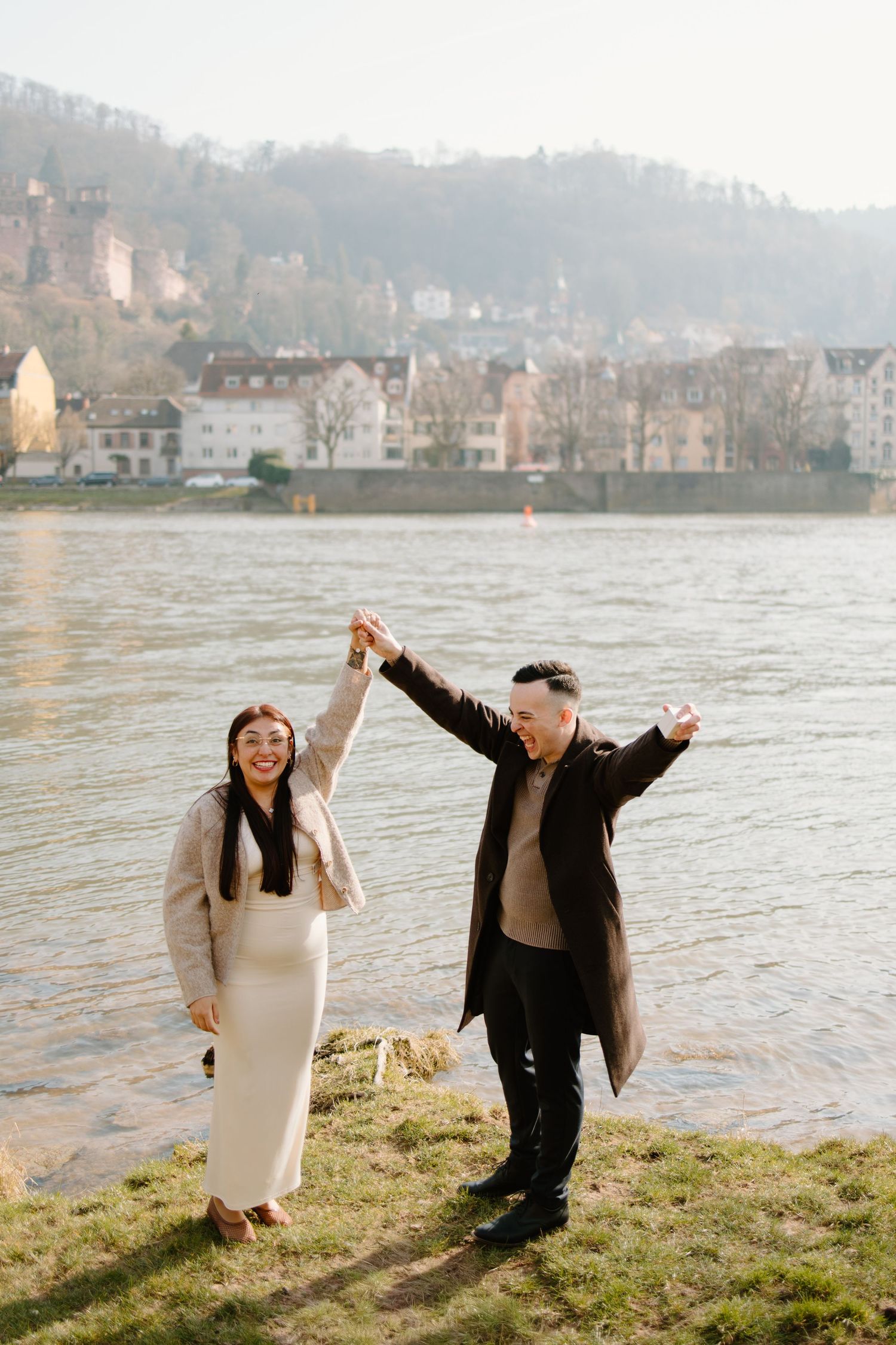 Heidelberg Proposal Photography, Couple in front of Heidelberg Castle during Proposal, Engagement at Nectar River in Heidelberg,