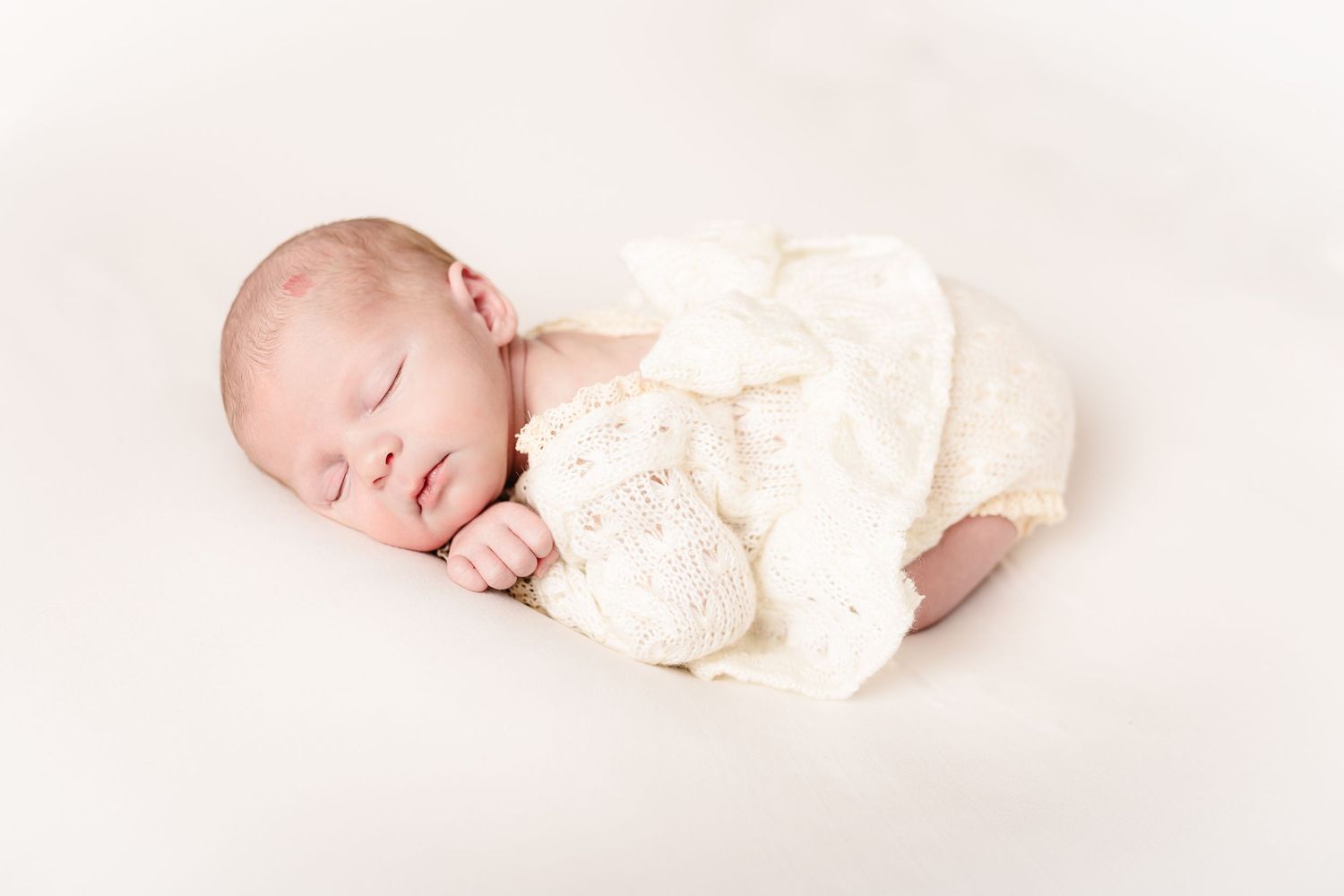 newborn photo studio session classic on white airy