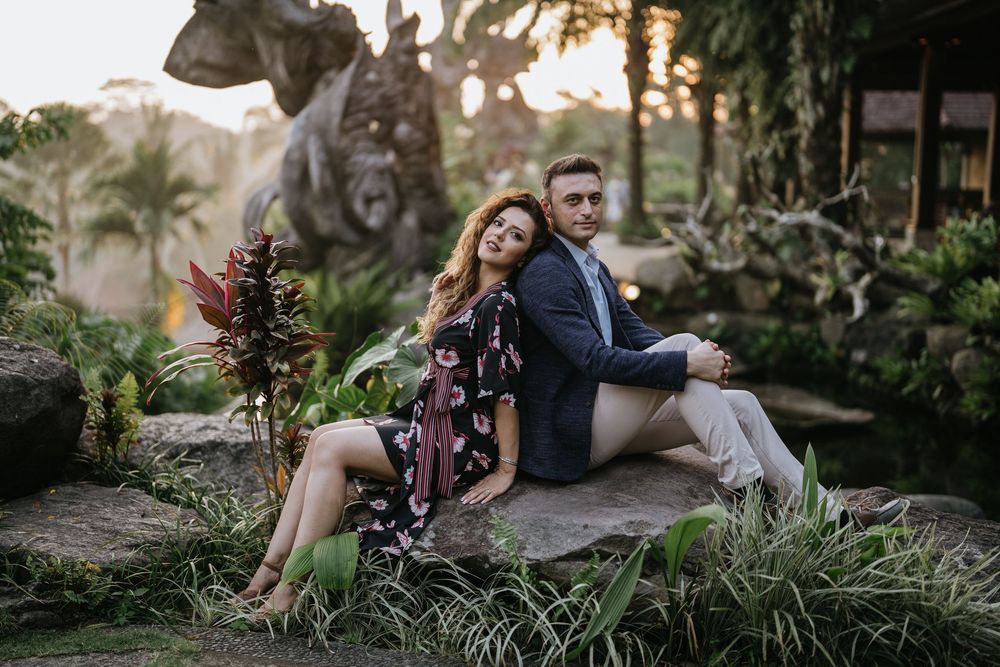 Romantic couple photoshoot in Bali at Taman Dedari Ubud