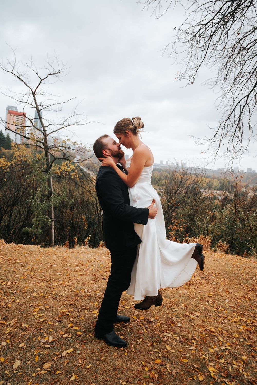 Edmonton Wedding Photographer / Canmore Elopement Photographer / Mountain Wedding Photographer / Edmonton Elopement Photographer /