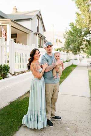 W 2nd St. Green River Family Session