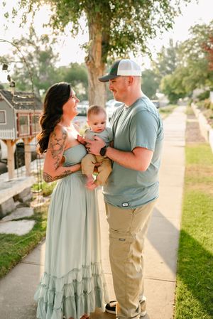 W 2nd St. Green River Family Session