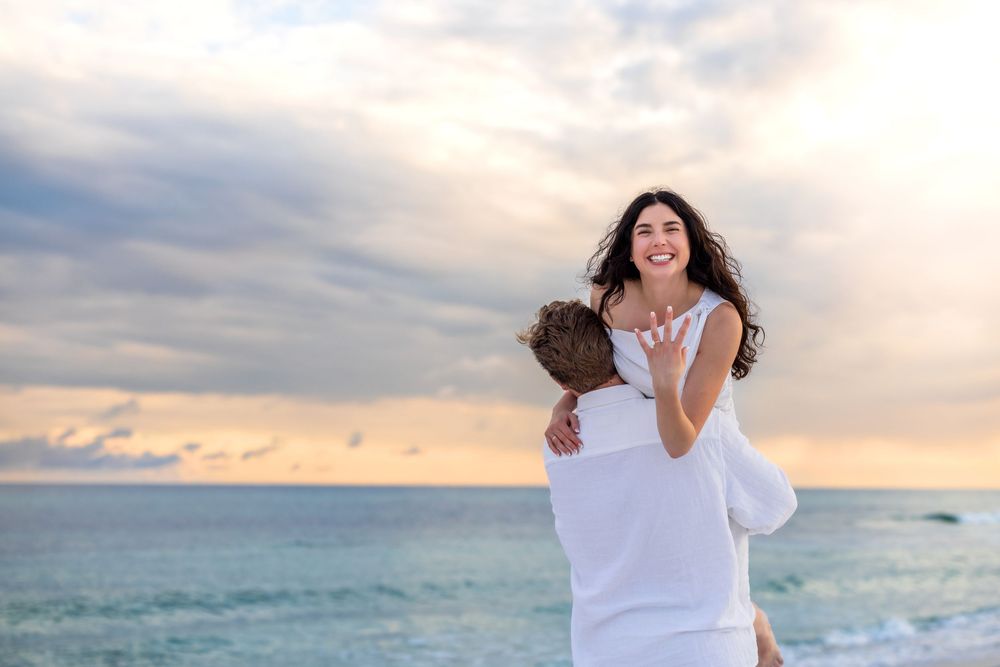 Sea Glass Photography of Navarre, Florida is the leading photographer in the area.  Produces stunning images and fun sessions.