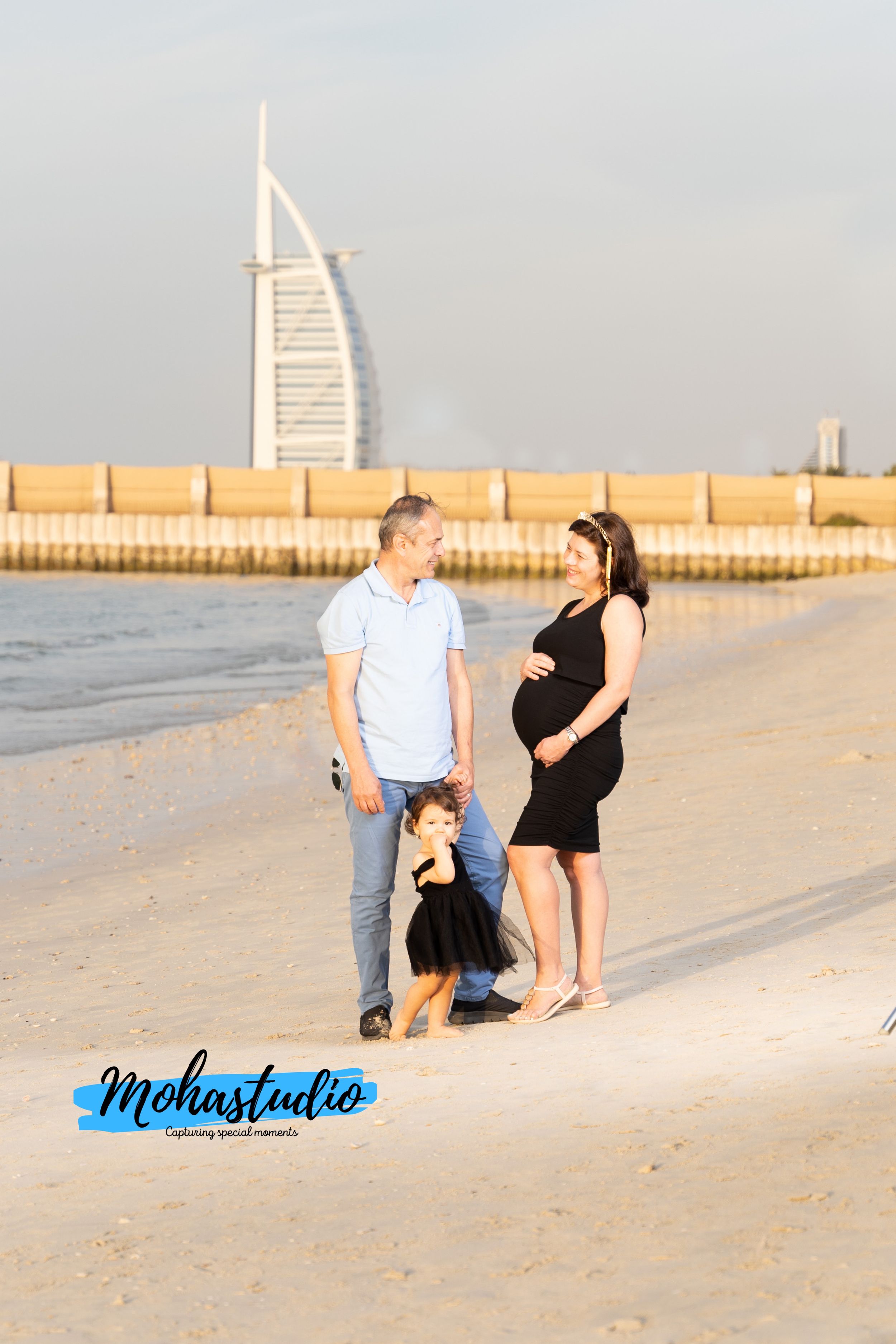 Experience the most elegant maternity photoshoot in Dubai with MohaStudio.
the best maternity photography experiences in Dubai and the UAE