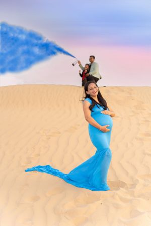 Experience the most elegant maternity photoshoot in Dubai with MohaStudio.
the best maternity photography experiences in Dubai and the UAE