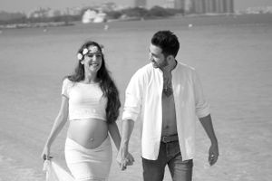 Experience the most elegant maternity photoshoot in Dubai with MohaStudio.
the best maternity photography experiences in Dubai and the UAE