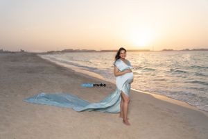 Experience the most elegant maternity photoshoot in Dubai with MohaStudio.
the best maternity photography experiences in Dubai and the UAE